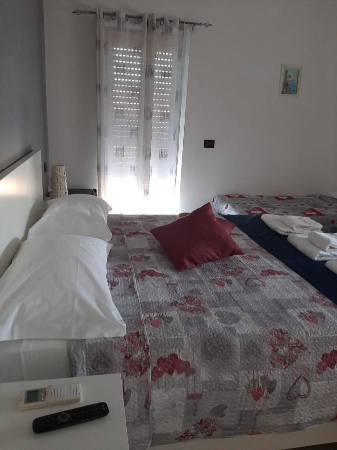 B&B Locanda Mediterranea Νάπολη Εξωτερικό φωτογραφία