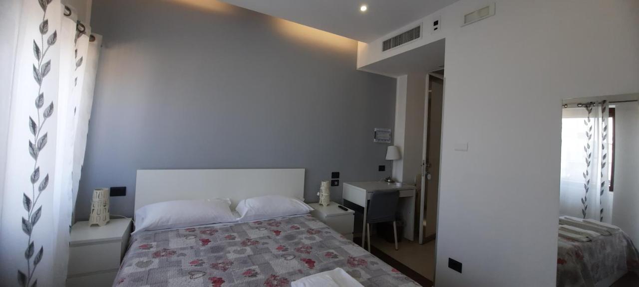 B&B Locanda Mediterranea Νάπολη Εξωτερικό φωτογραφία