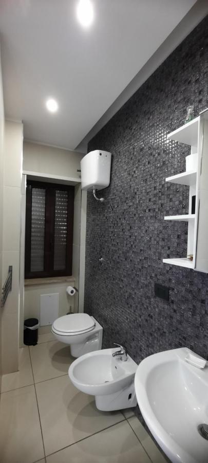 B&B Locanda Mediterranea Νάπολη Εξωτερικό φωτογραφία